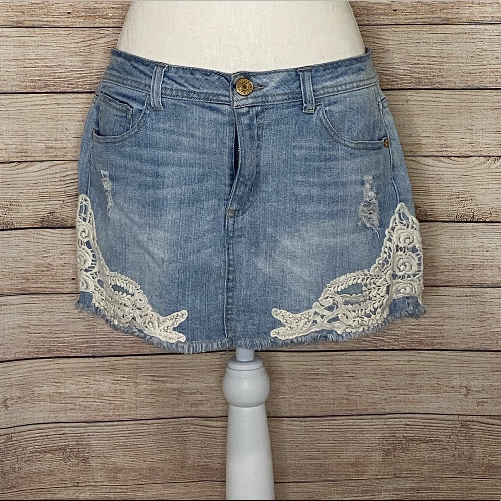 Celebrity denim skirt with beige lace size 11